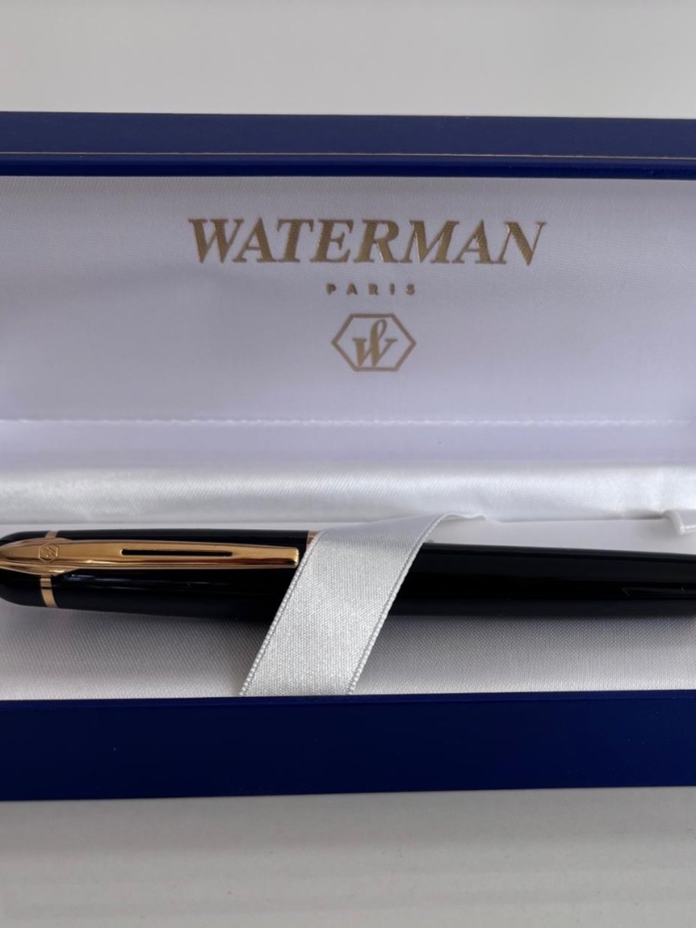 Waterman Phileas Fountain Pen Black Gold Plated Trim NEW